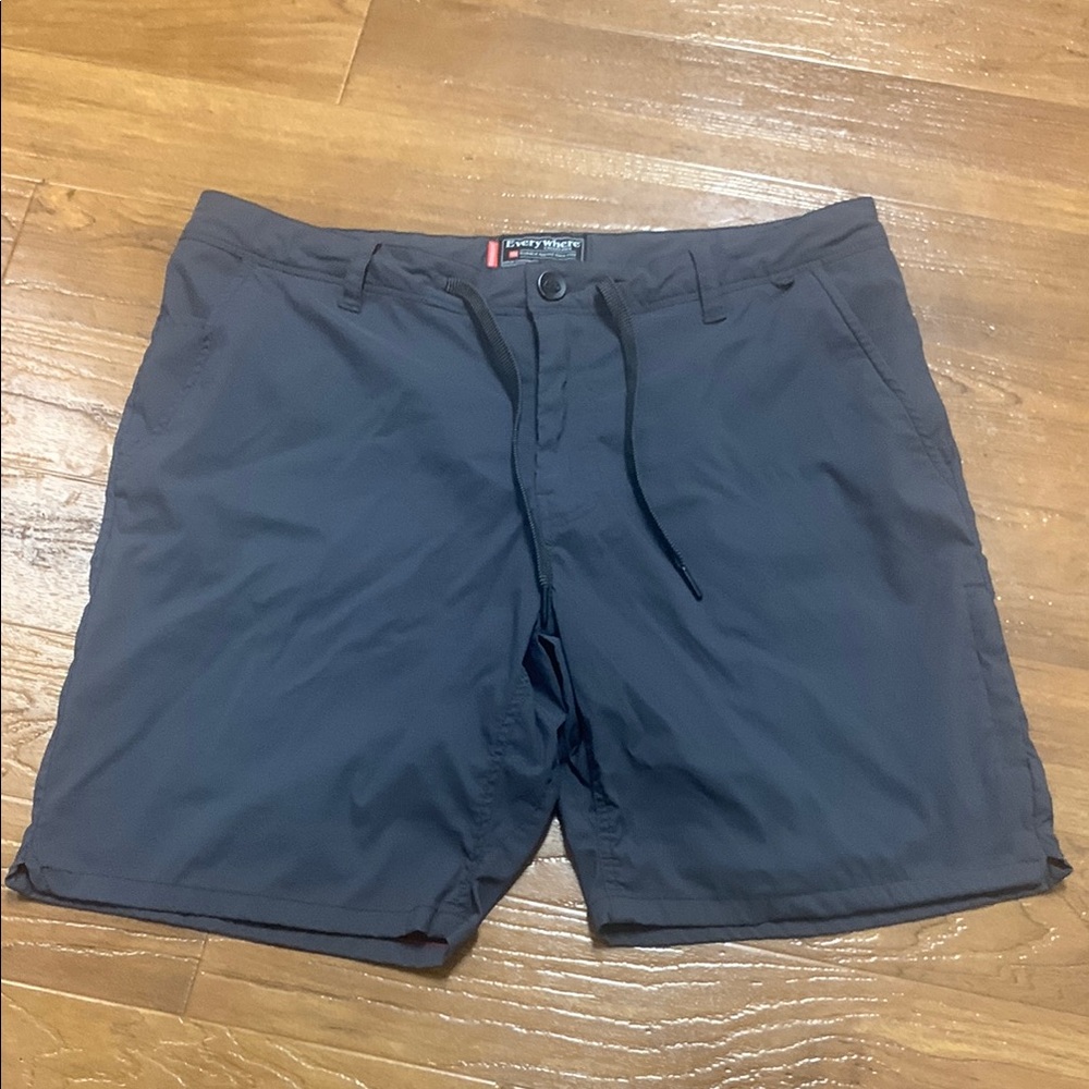 686 Everywhere Featherlight Charcoal Gray Men’s Active Shorts